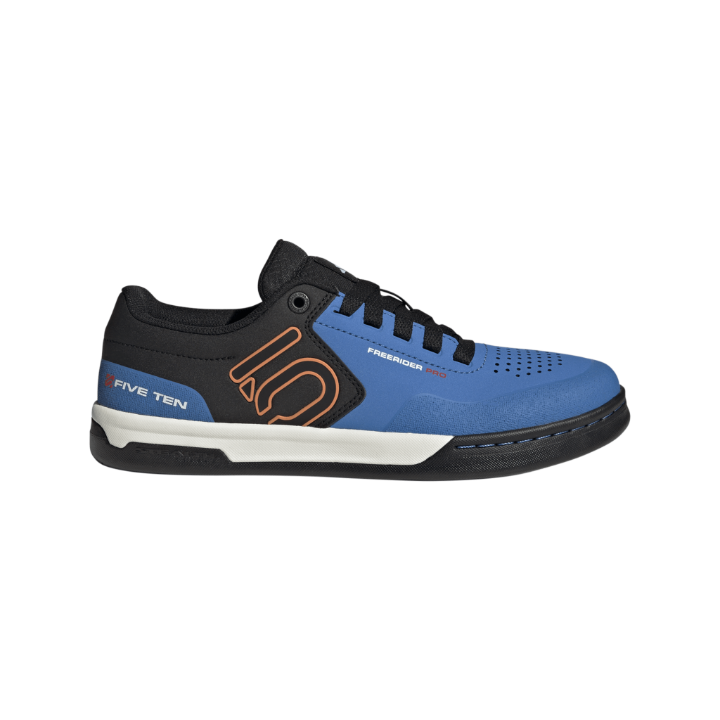 JQ1144_1_FOOTWEAR_Photography_Side Lateral Center View_transparent