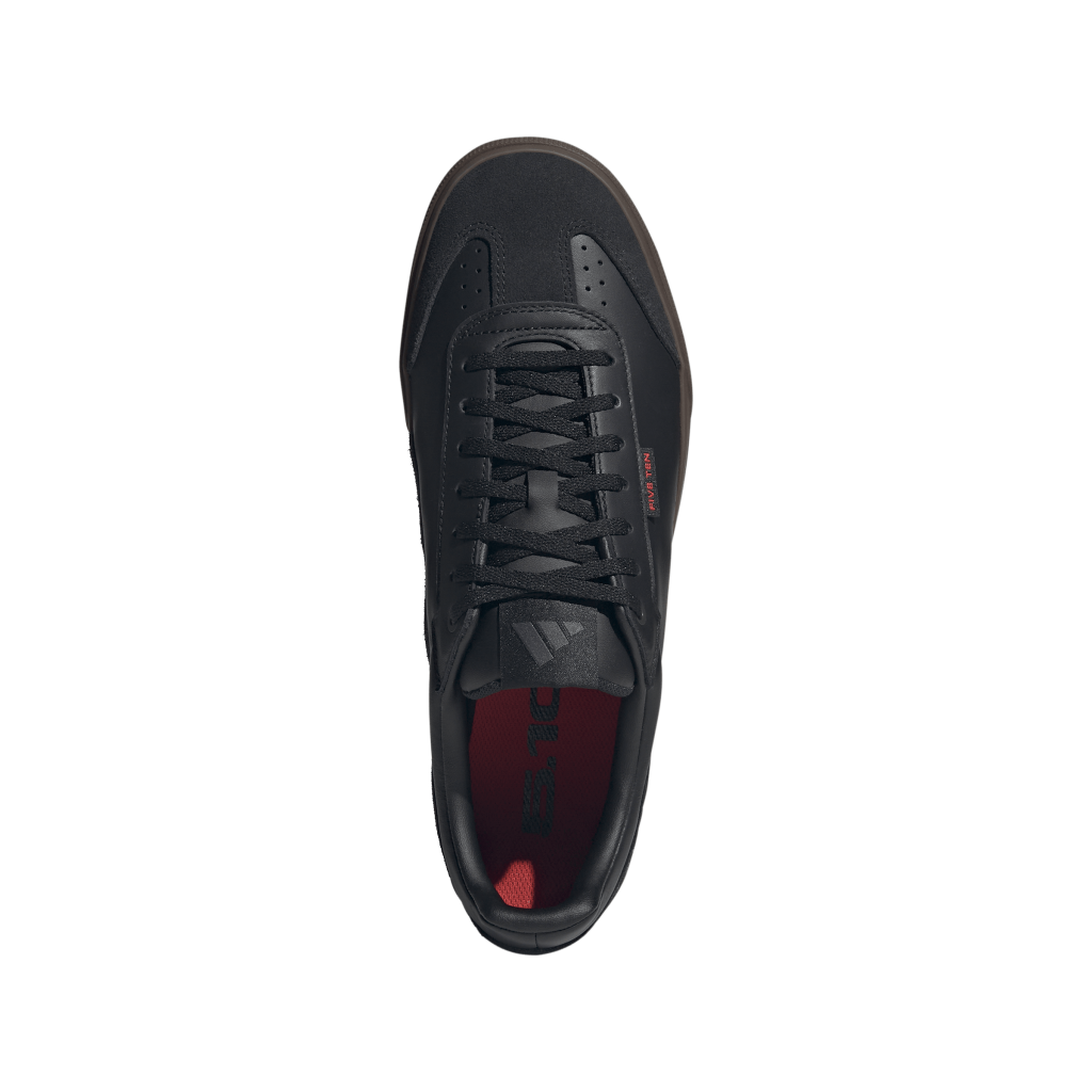 JQ3903_3_FOOTWEAR_Photography_Top Portrait View_transparent