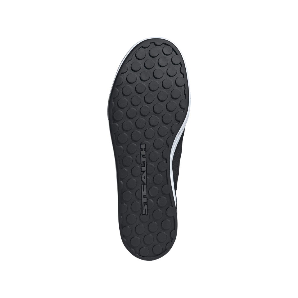 JR3871_4_FOOTWEAR_Photography_Bottom View_transparent