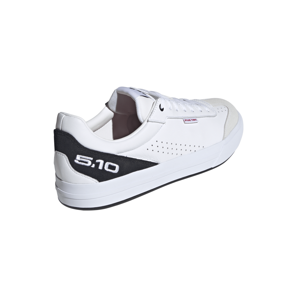JR3871_7_FOOTWEAR_Photography_Back Lateral Top View_transparent