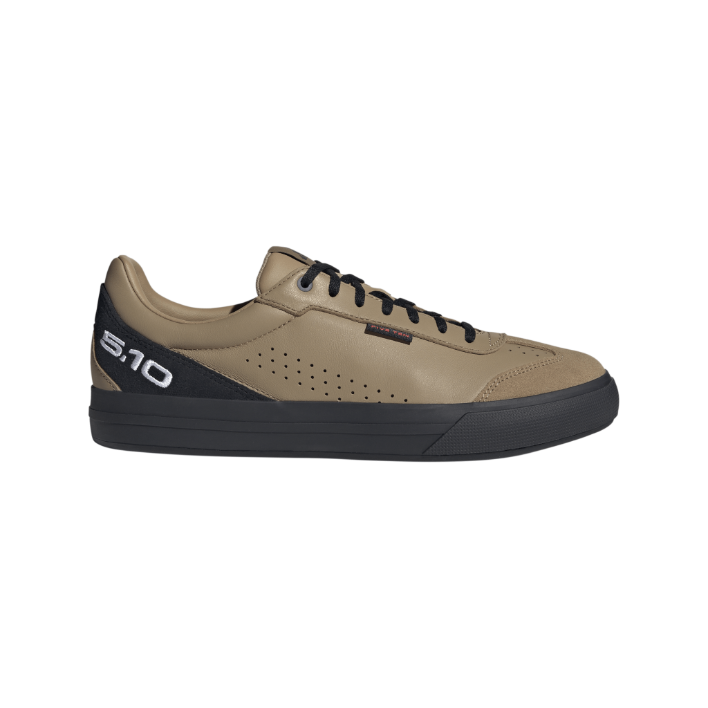 JR3872_1_FOOTWEAR_Photography_Side Lateral Center View_transparent
