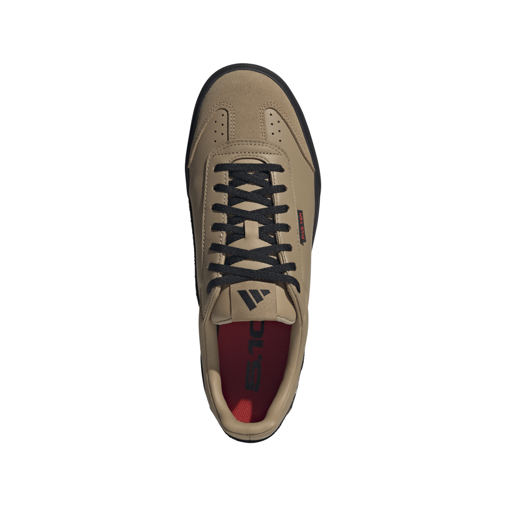 JR3872_3_FOOTWEAR_Photography_Top Portrait View_transparent