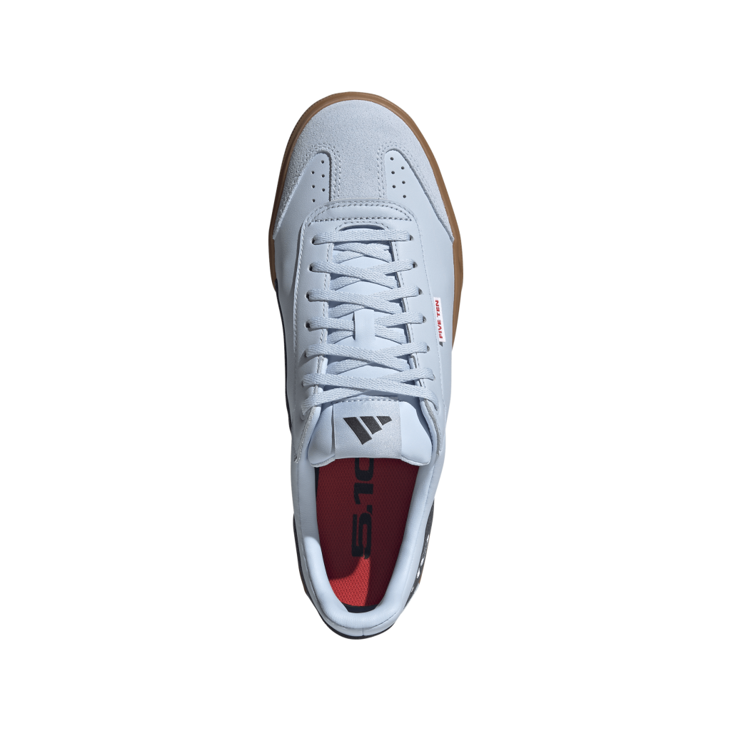 KH8904_3_FOOTWEAR_Photography_Top Portrait View_transparent